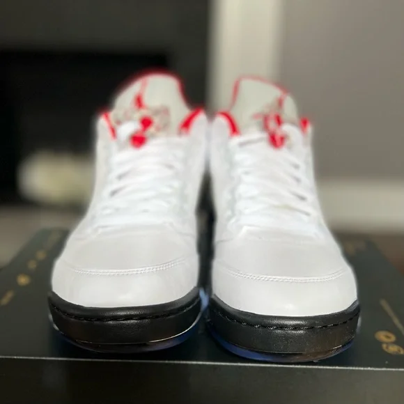 Nike Air Jordan 5 Golf “Chicago” - Men’s Size 8 - (CU4523-100) - Picture 4 of 6